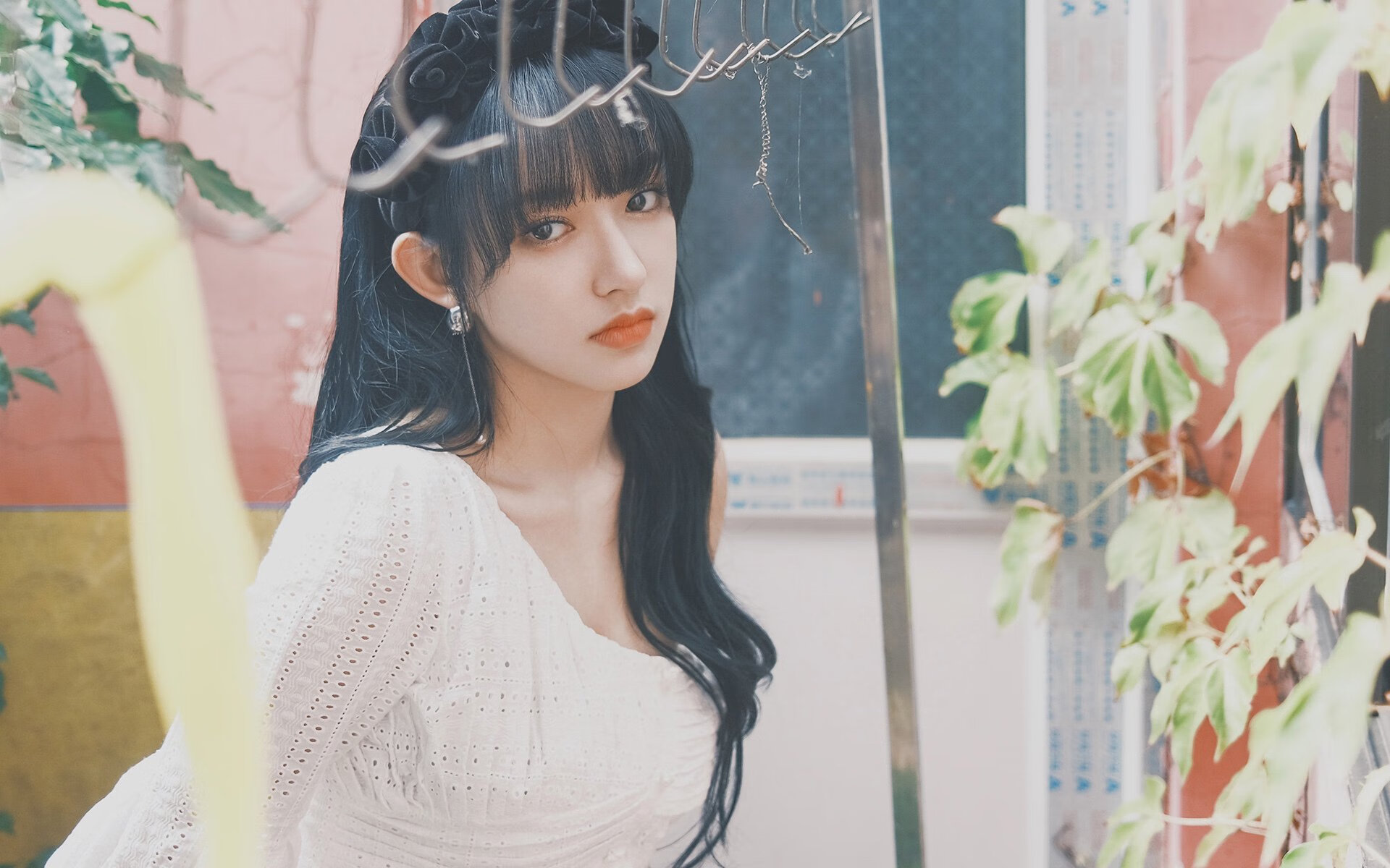 开云体育在线登入-艾比·德尔福:关键的防守时刻,成为南非队稳定防线的重要人物