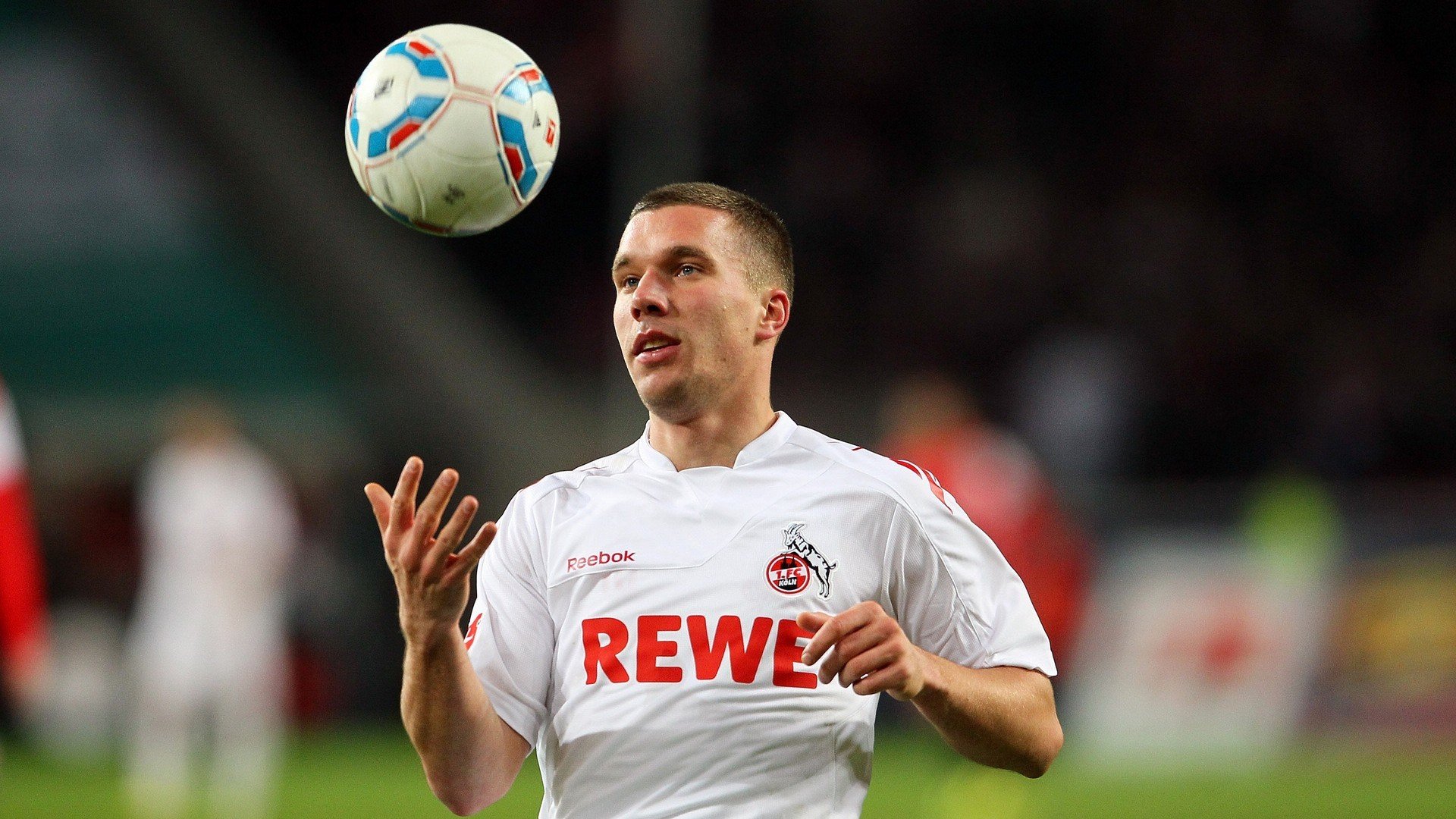 《ApexLegends》天空城全新登场,战术革新引爆战场!